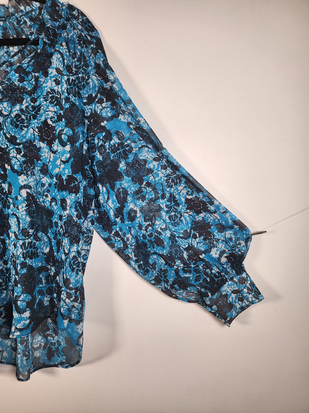 Anthropologie Blue Floral Sheer V-Neck Blouse - Picture 4 of 8